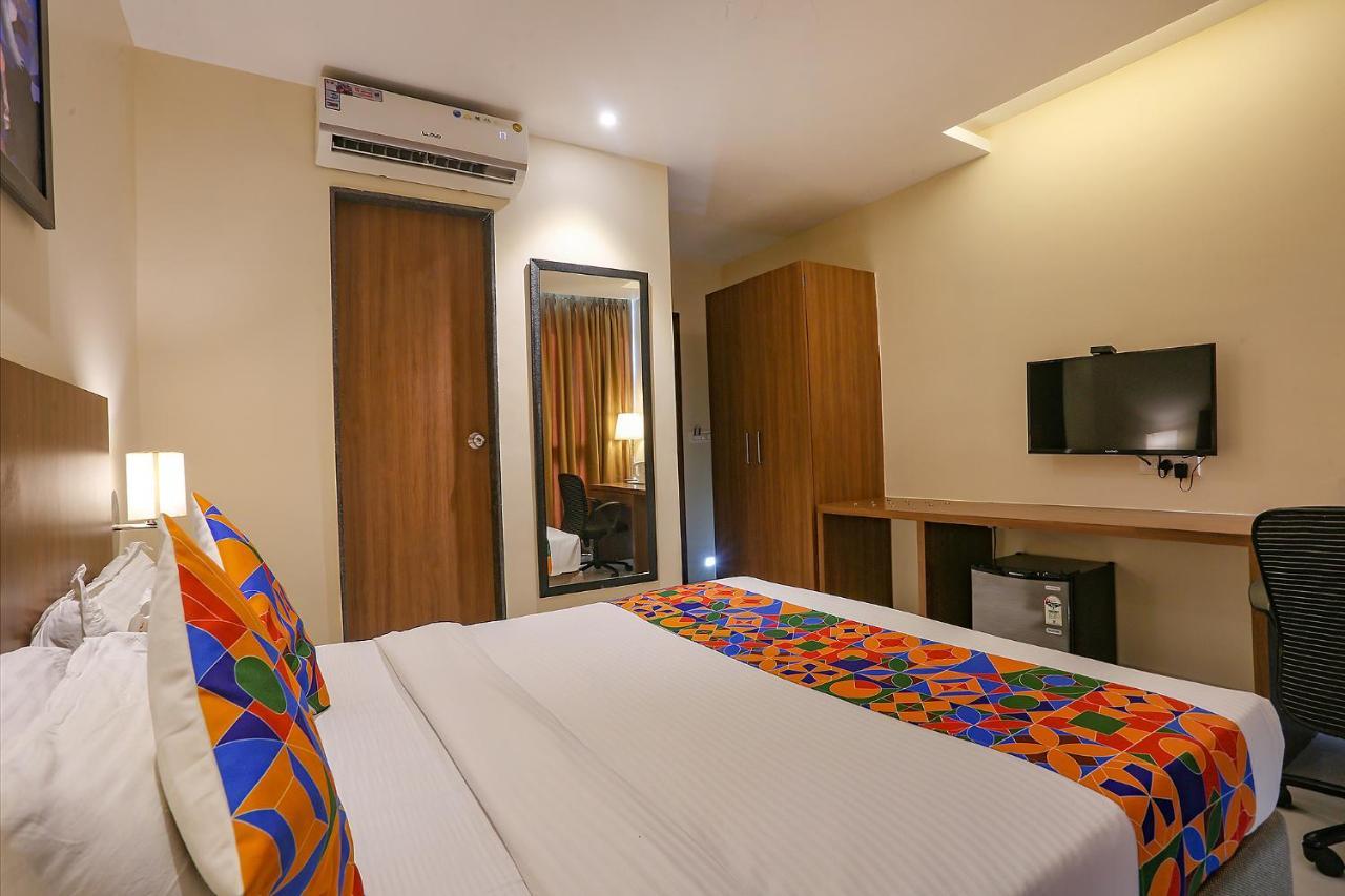 Fabhotel Royal International Mumbai Exterior photo